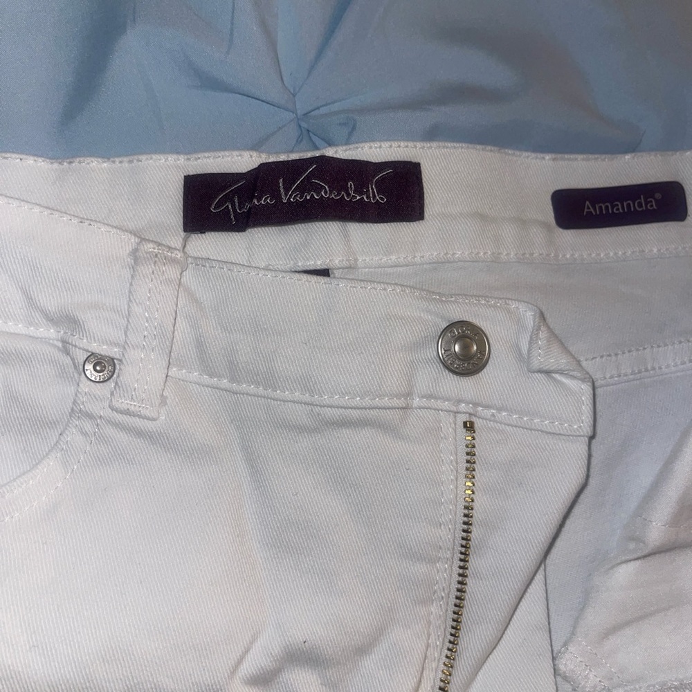 White jeans-like new